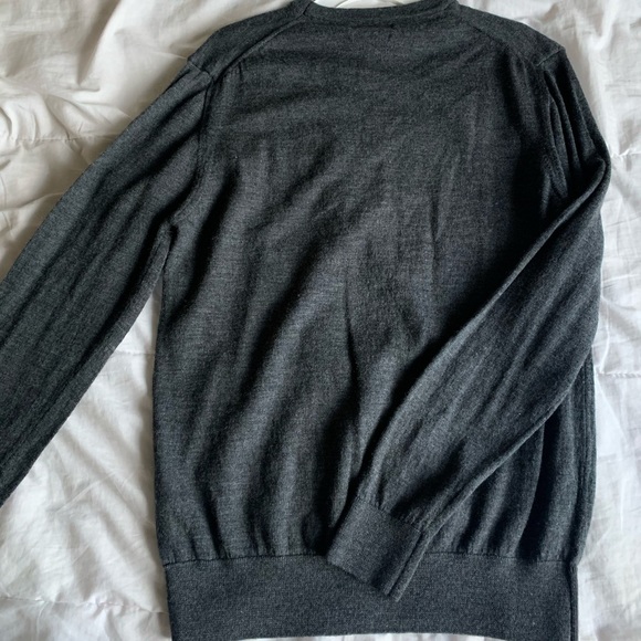 SOLD| Unisex zara sweater - Picture 3 of 4